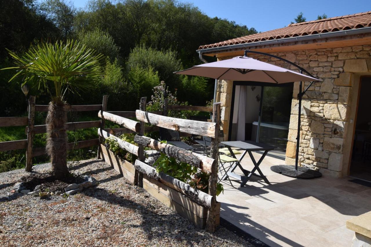 Gites Spa De Charme L Etoile Spa Beynac-et-Cazenac Exterior foto